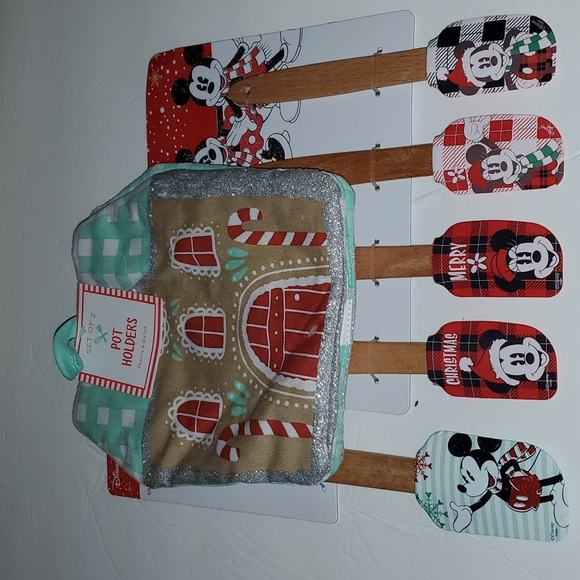 DISNEY Mickey Mouse Spatula 5 Set Christmas Gingerbread House Pot Holder - Picture 16 of 16